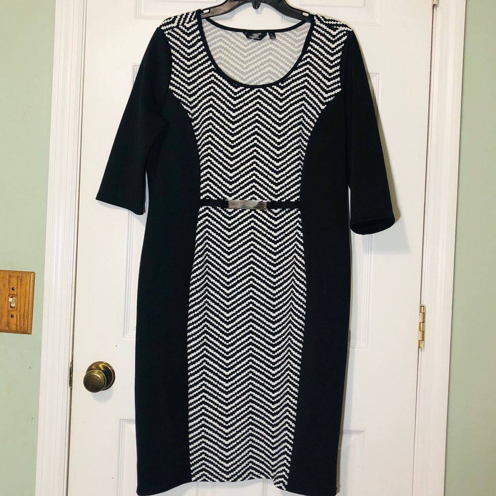 🖤Women’s Black & White Geometric Fitted Dress🖤